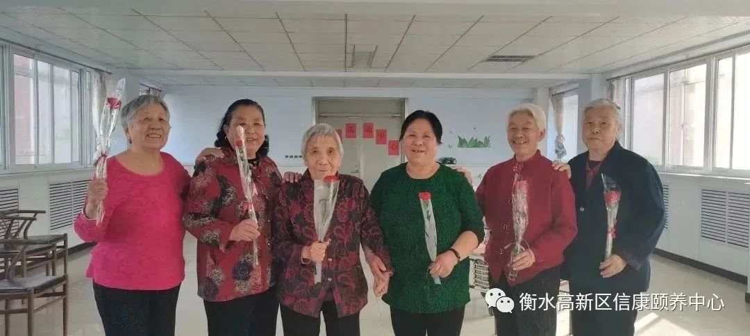 信康的女神 节日快乐