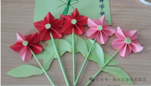 信康养老·燕园的女神节 ---不被年龄定义,她们自成光芒。 信康养老·燕园的女神节 ---不被年龄定义,她们自成光芒。