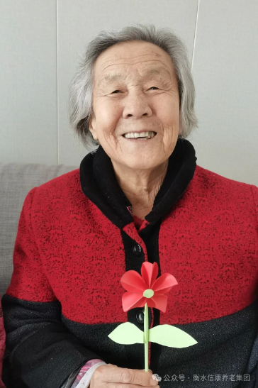 信康养老·燕园的女神节 ---不被年龄定义,她们自成光芒。 信康养老·燕园的女神节 ---不被年龄定义,她们自成光芒。