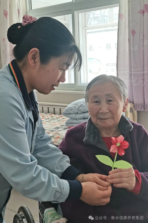信康养老·燕园的女神节 ---不被年龄定义,她们自成光芒。 信康养老·燕园的女神节 ---不被年龄定义,她们自成光芒。