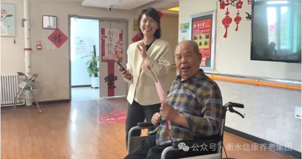 母爱如春,温暖养老院 母爱如春,温暖养老院